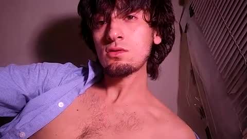 Snapshot of salmonman1305 chatting on 02-13-25, 05:16 salmonman1305 online show from 02-13-25, 05:16