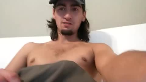 Snapshot of salmonman1305 chatting on 09-27-25, 02:16 salmonman1305 online show from 09-27-25, 02:16