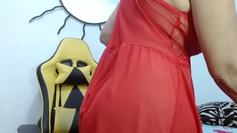 Snapshot of salome_blondie chatting on 09-12-25, 03:39 salome online show from 09-12-25, 03:39
