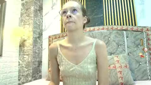 Snapshot of salome_cruxx chatting on 12-20-25, 11:17 salome_cruxx online show from 12-20-25, 11:17