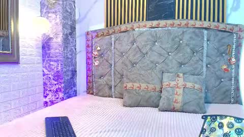 Snapshot of salome_cruxx chatting on 12-21-25, 12:23 salome_cruxx online show from 12-21-25, 12:23