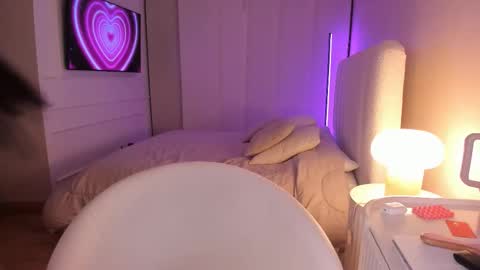 Snapshot of salomee_11 chatting on 10-16-25, 12:55 salo online show from 10-16-25, 12:55