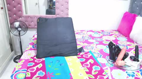 Salome online show from 04-29-26, 03:43