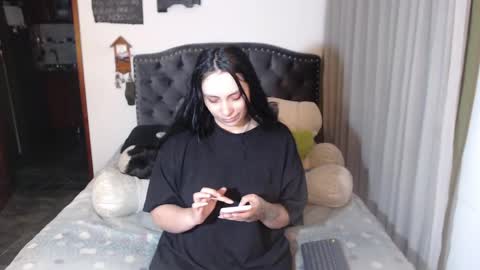 yenny online show from 05-07-26, 03:12