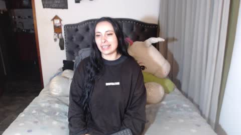 yenny online show from 05-19-26, 03:24