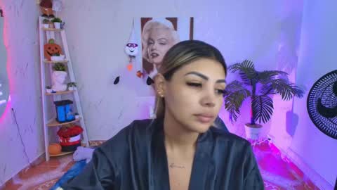 SALOME online show from 11-19-25, 10:59