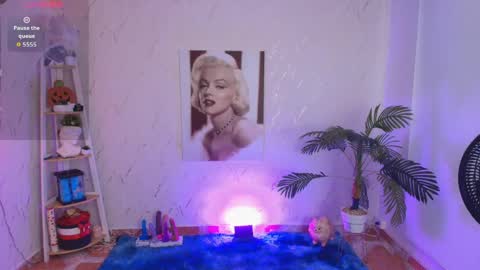 Snapshot of saloomee__ chatting on 04-30-26, 11:38 SALOME online show from 04-30-26, 11:38
