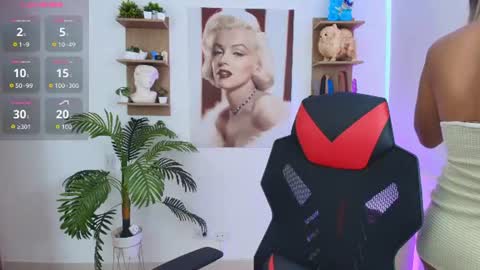 Snapshot of saloomee__ chatting on 06-11-26, 11:19 SALOME online show from 06-11-26, 11:19