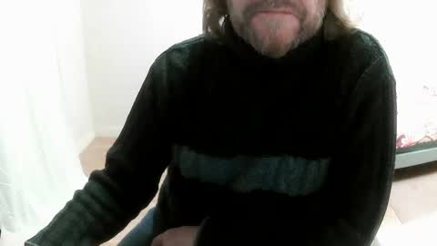 Snapshot of saltimbanquier chatting on 03-11-25, 07:26 Saltimbanquier Salt ou Banquier online show from 03-11-25, 07:26