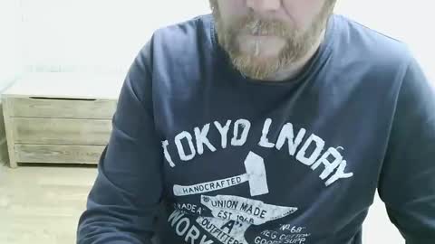 Snapshot of saltimbanquier chatting on 04-13-26, 03:28 Saltimbanquier Salt ou Banquier online show from 04-13-26, 03:28