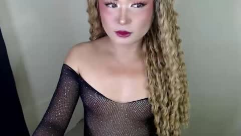 Snapshot of salumisabato69 chatting on 10-13-25, 05:40 anasthasia online show from 10-13-25, 05:40