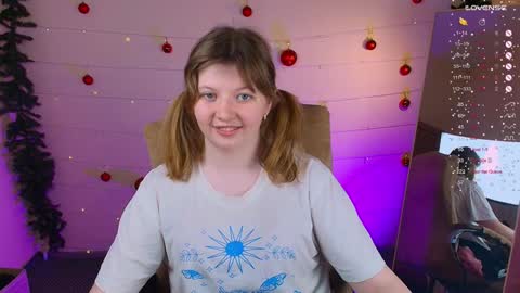 Snapshot of salut_love chatting on 12-20-24, 06:35 Ruby online show from 12-20-24, 06:35