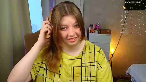 Snapshot of salut_love chatting on 10-05-25, 12:36 Ruby online show from 10-05-25, 12:36