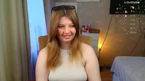 Snapshot of salut_love chatting on 10-12-25, 12:37 Ruby online show from 10-12-25, 12:37