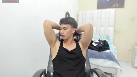 Snapshot of salvatore_27 chatting on 11-22-25, 12:26 Salvatore online show from 11-22-25, 12:26