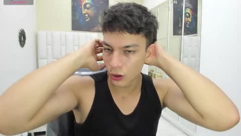 Snapshot of salvatore_27 chatting on 11-26-25, 12:17 Salvatore online show from 11-26-25, 12:17