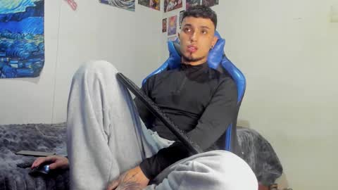   online show from 11-19-25, 12:43