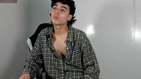 salvatore_montt online show from 03-02-25, 12:53