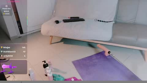 Snapshot of saly_moon1 chatting on 05-06-26, 12:41 saly_moon1 online show from 05-06-26, 12:41
