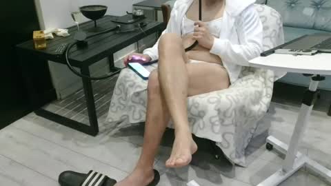 sam_love1985 online show from 07-05-26, 08:38