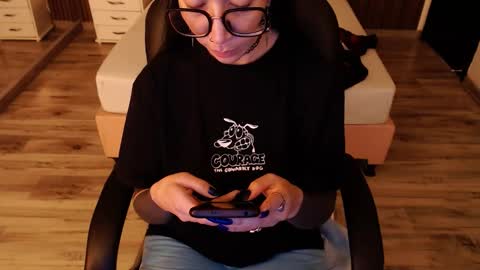 Snapshot of sam_mansson66 chatting on 09-29-25, 01:05 SAM MANSON online show from 09-29-25, 01:05