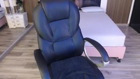 Snapshot of sam_mansson66 chatting on 10-20-25, 12:38 SAM MANSON online show from 10-20-25, 12:38