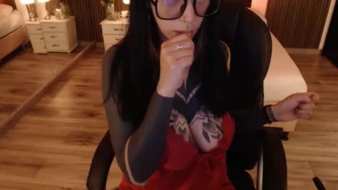 Snapshot of sam_mansson66 chatting on 10-31-25, 02:18 SAM MANSON online show from 10-31-25, 02:18