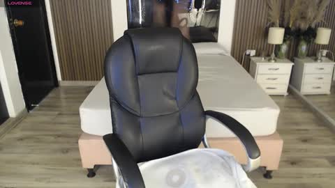 Snapshot of sam_mansson66 chatting on 01-15-26, 12:21 SAM MANSON online show from 01-15-26, 12:21