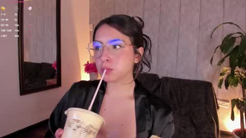 Snapshot of sam_pay chatting on 03-16-26, 12:42 Sam online show from 03-16-26, 12:42