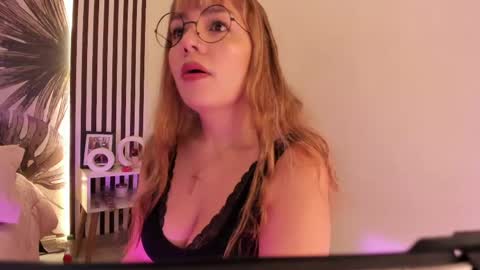 Samaantha  online show from 04-25-26, 11:24