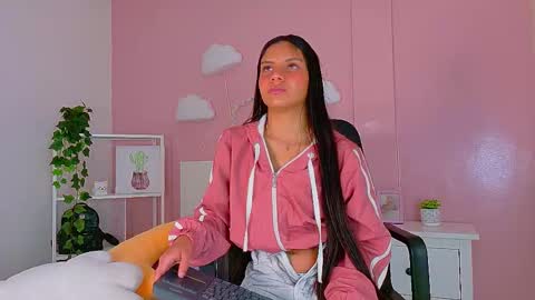 Snapshot of samagrey__ chatting on 09-20-25, 11:33 online show from 09-20-25, 11:33
