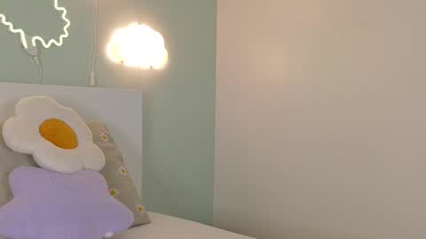 Snapshot of samagrey__ chatting on 11-28-25, 11:35 online show from 11-28-25, 11:35