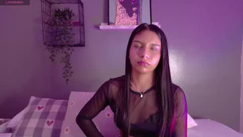 Snapshot of samagrey__ chatting on 11-29-25, 11:57 online show from 11-29-25, 11:57