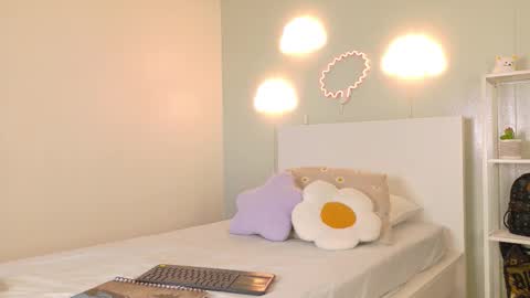 Snapshot of samagrey__ chatting on 12-02-25, 11:26 online show from 12-02-25, 11:26