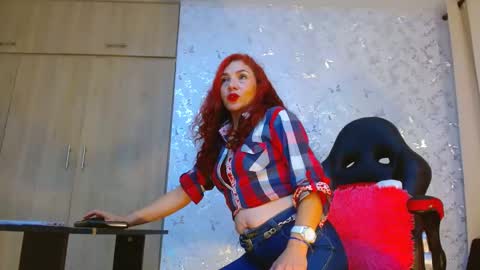 Snapshot of samanta_brownn_ chatting on 12-30-24, 11:59 samanta online show from 12-30-24, 11:59