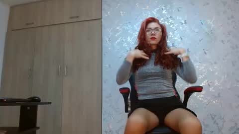 Snapshot of samanta_brownn_ chatting on 12-31-24, 12:04 samanta online show from 12-31-24, 12:04