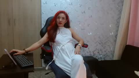 Snapshot of samanta_brownn_ chatting on 01-12-25, 12:01 samanta online show from 01-12-25, 12:01
