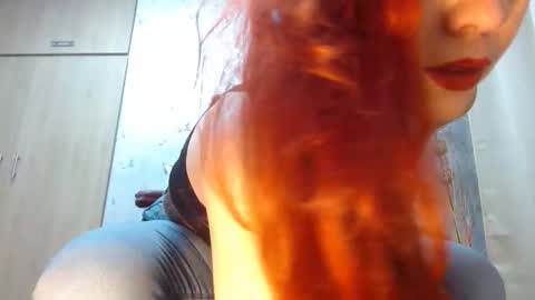 Snapshot of samanta_brownn_ chatting on 09-10-25, 11:32 samanta online show from 09-10-25, 11:32