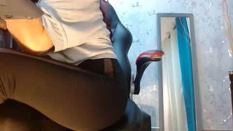 Snapshot of samanta_brownn_ chatting on 10-14-25, 11:22 samanta online show from 10-14-25, 11:22