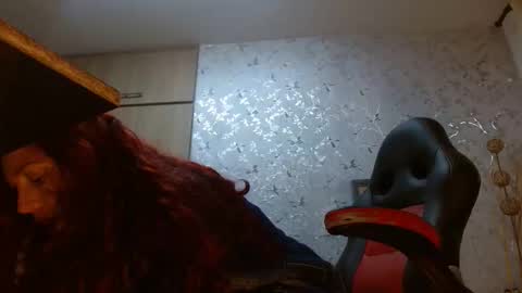 Snapshot of samanta_brownn_ chatting on 10-18-25, 11:33 samanta online show from 10-18-25, 11:33