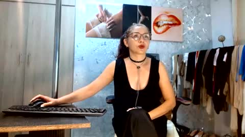 Snapshot of samanta_brownn_ chatting on 07-24-26, 11:19 samanta online show from 07-24-26, 11:19