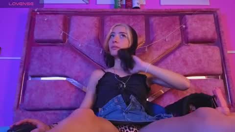 samantaa_liov online show from 06-17-26, 07:48