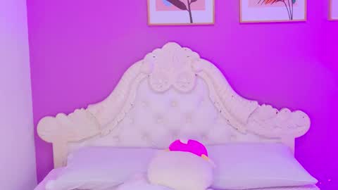 Snapshot of samantakane chatting on 05-09-26, 04:17 samantakane online show from 05-09-26, 04:17