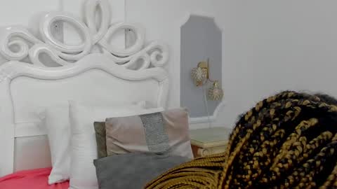 Samanta online show from 02-13-25, 10:33