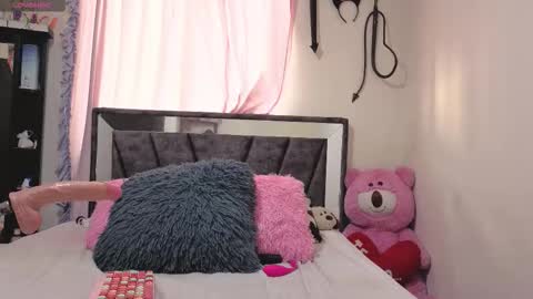 Snapshot of samantamaturehot chatting on 01-17-26, 08:56 Samanta... online show from 01-17-26, 08:56