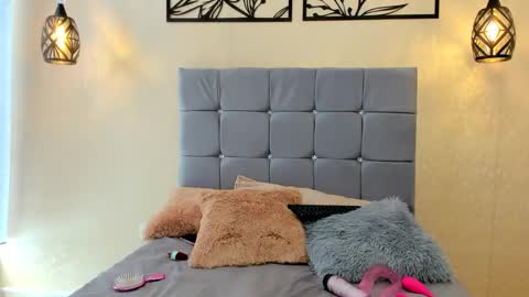 Samanta online show from 09-27-25, 04:23