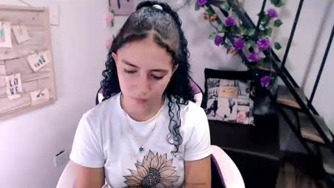 Snapshot of samantha2girl chatting on 06-14-26, 05:04 samantha online show from 06-14-26, 05:04