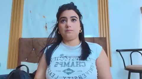 samantha__cruz4 online show from 04-21-26, 12:33