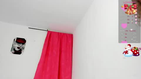 Snapshot of samantha__smile__ chatting on 12-14-24, 12:12 Samanthasmile online show from 12-14-24, 12:12