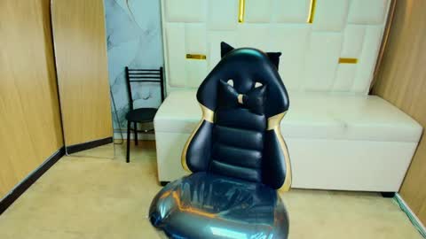 Snapshot of samantha_petite_tf chatting on 04-17-26, 02:47 Sami online show from 04-17-26, 02:47